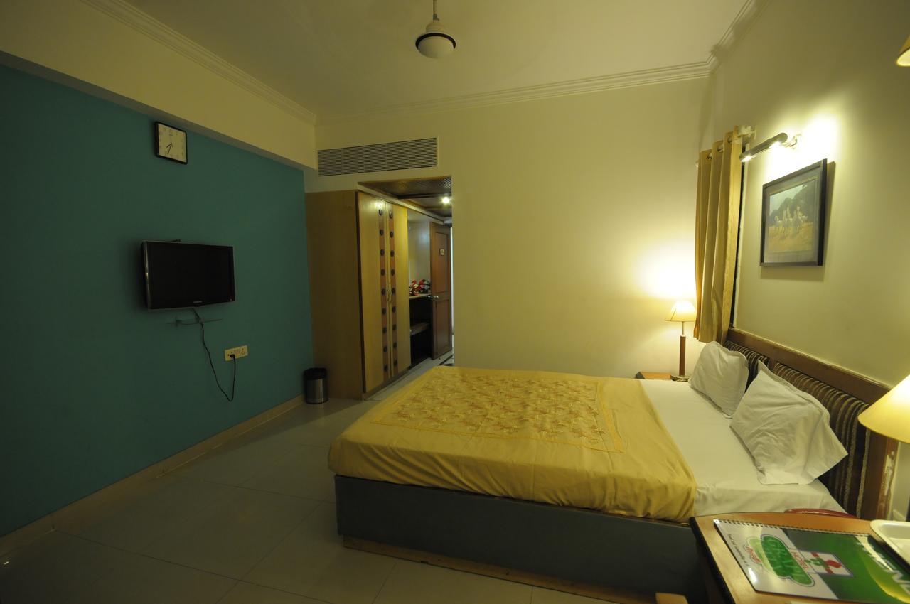 נאסיק Hotel Grape City מראה חיצוני תמונה