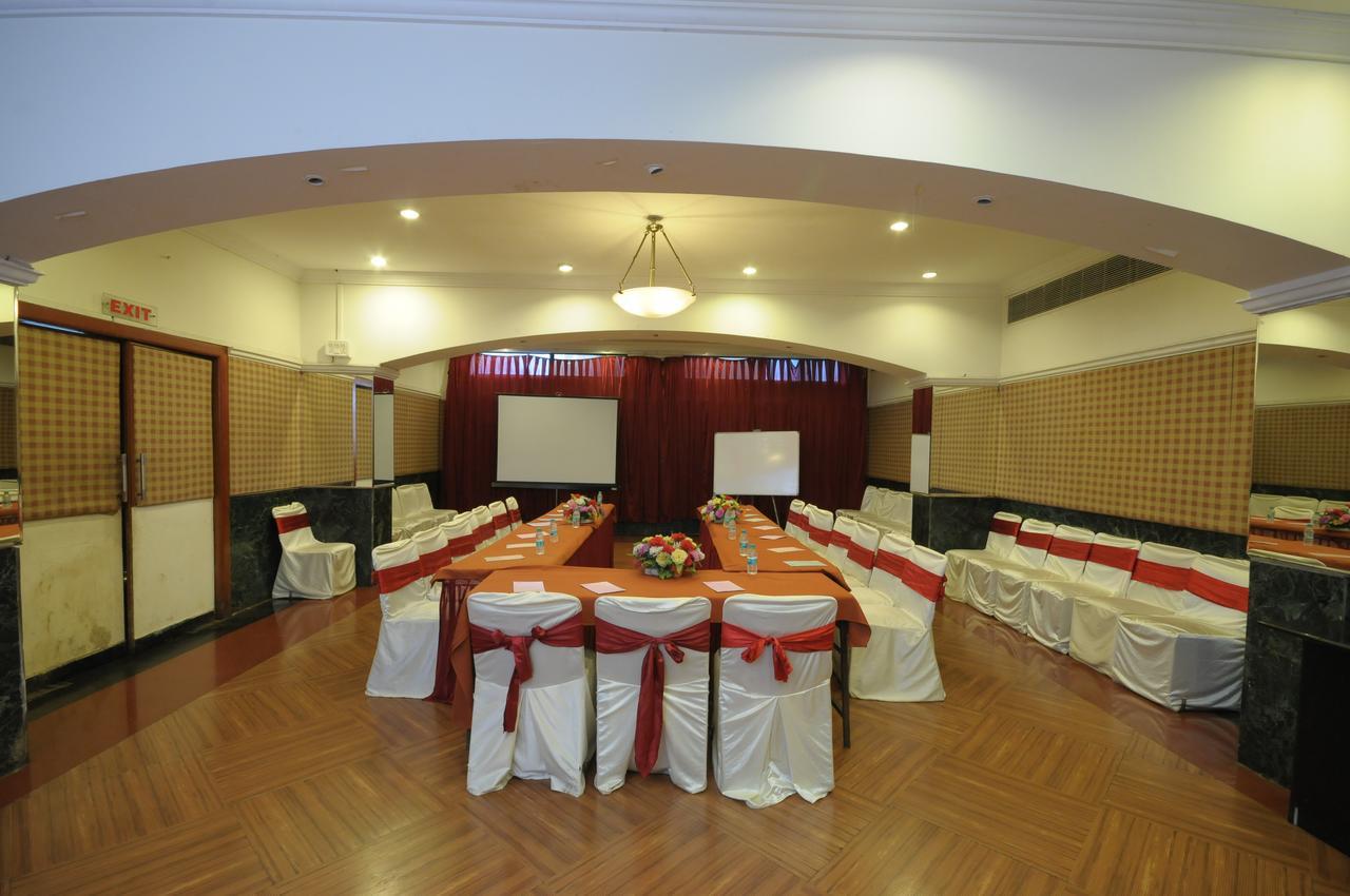 נאסיק Hotel Grape City מראה חיצוני תמונה